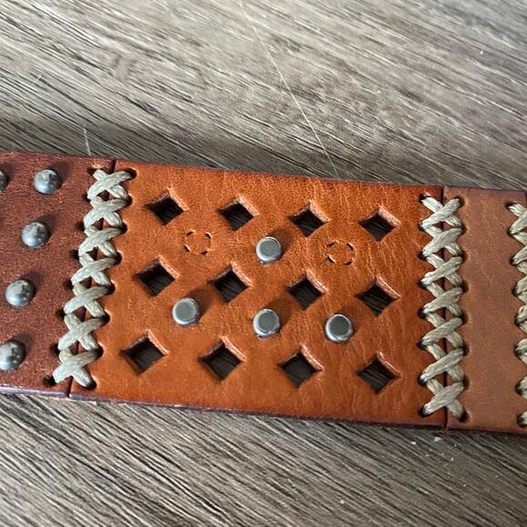 Fossil Mens Brown Leather Studded Belt size small - Picture 10 of 11